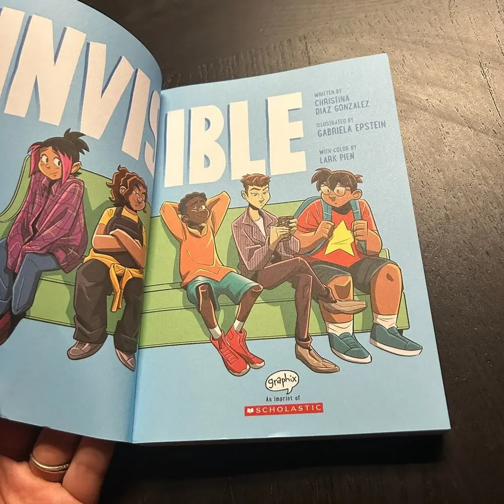 Invisible: a Graphic Novel by Christina Diaz Gonzalez (2022, Trade Paperback)